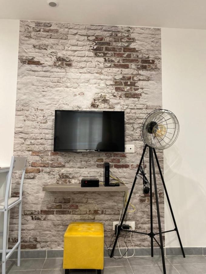 Studio 23M2 Moderne Hypercentre - Arenes A 2 Min Nimes Exterior photo